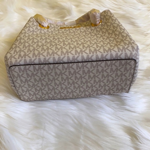 Brand New Michael Kors crossbody bag - Picture 2 of 9